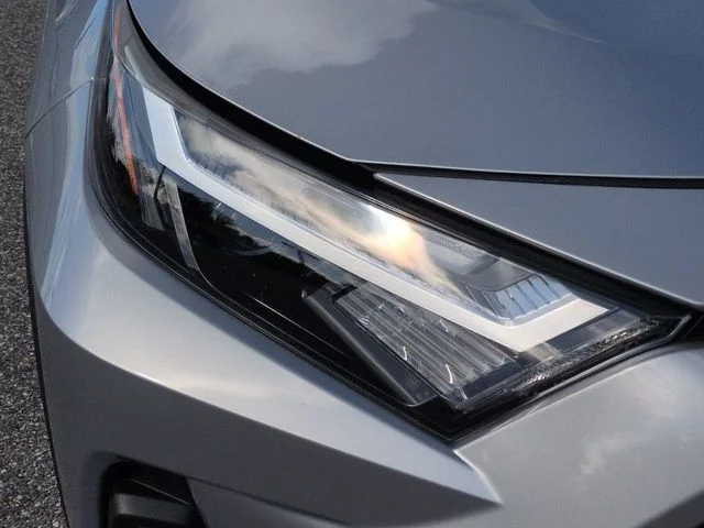 Certified Used 2025 Silver Toyota XLE Premium image 10
