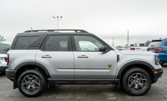Used 2021 Silver Ford Badlands image 5