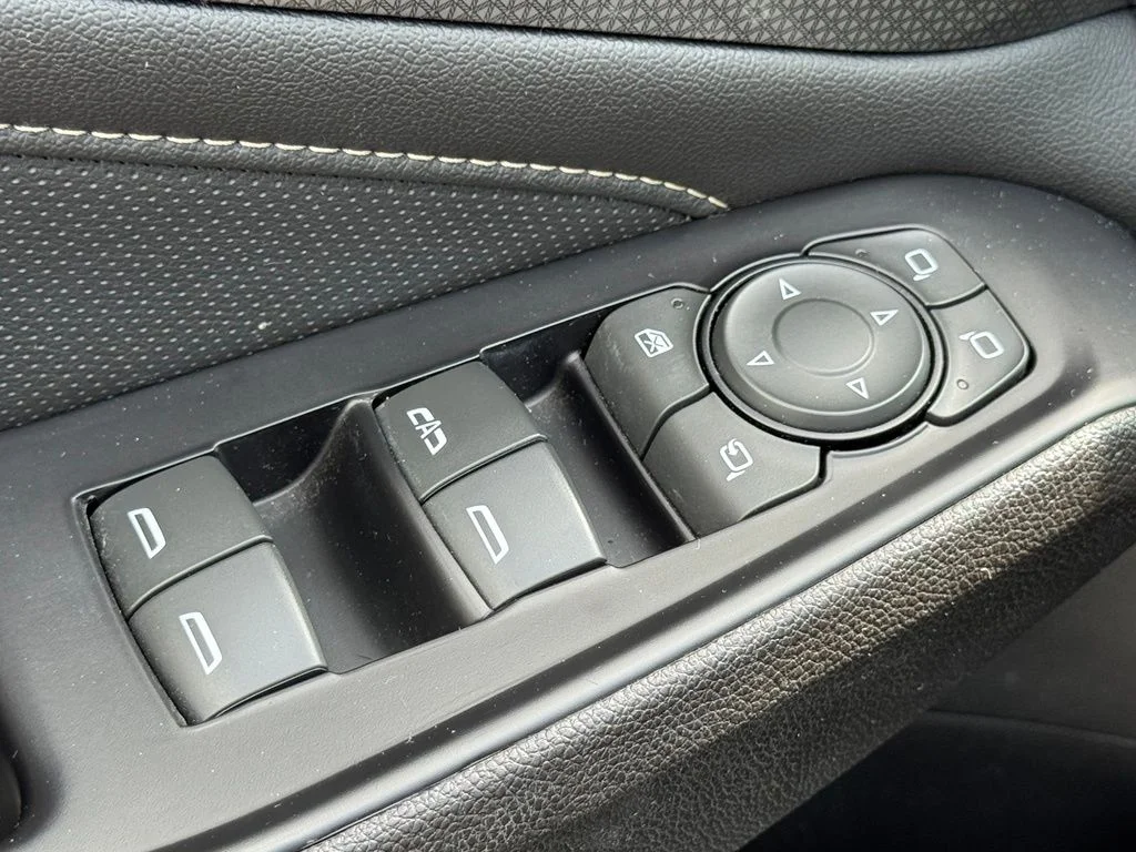 Used 2023 Gray Chevrolet Premier image 21