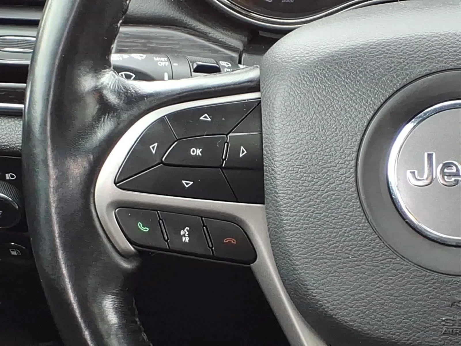 Used 2021 Velvet Red Pearlcoat Jeep High Altitude image 21