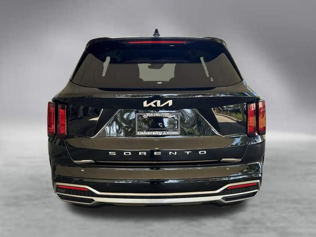 Used 2022 Black Kia EX image 31