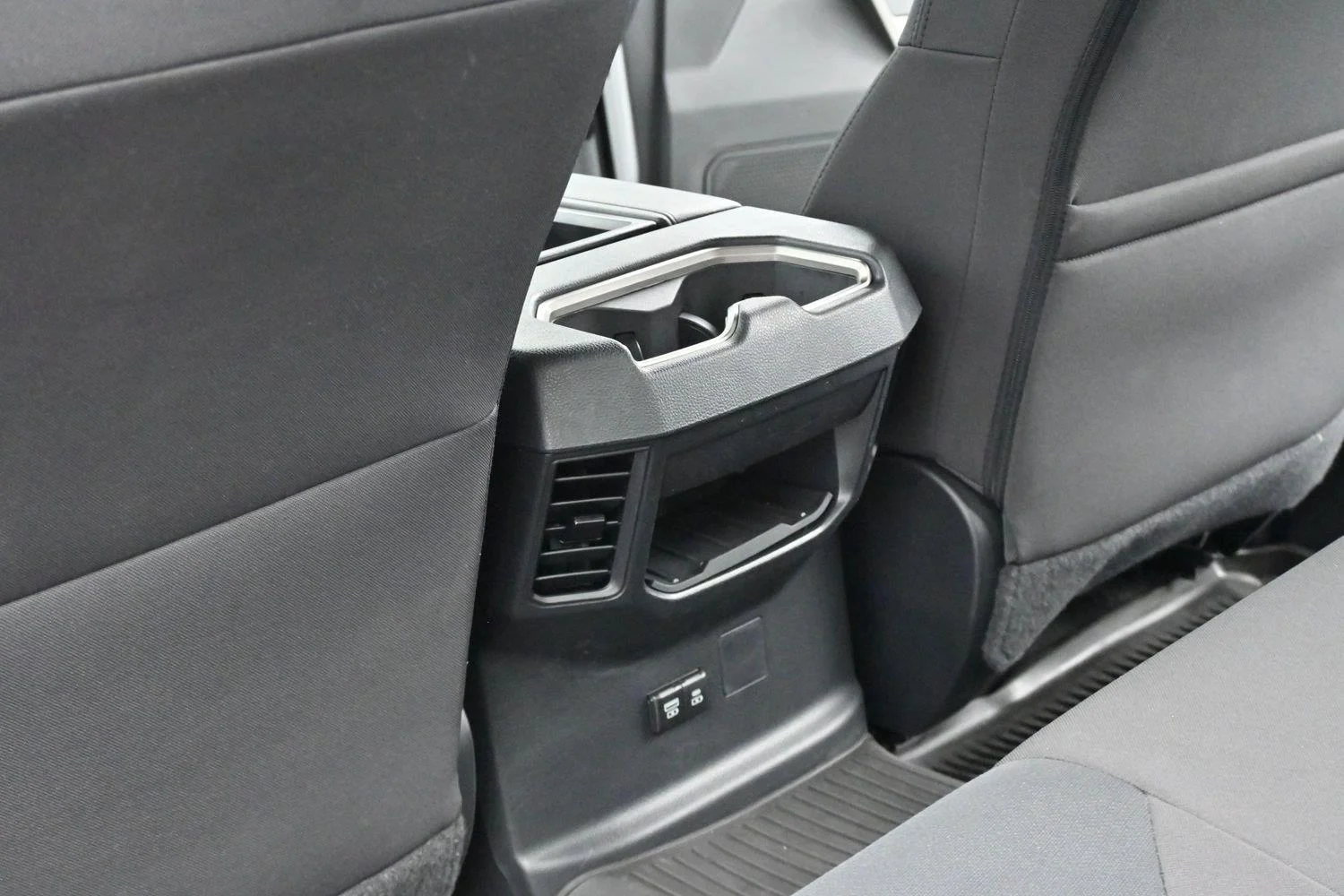 Used 2024 Ice Cap Toyota SR5 image 27