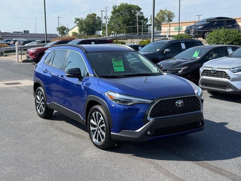 Pre-Owned 2025 Toyota Corolla Cross XLE in Indianapolis #Z1590 | O