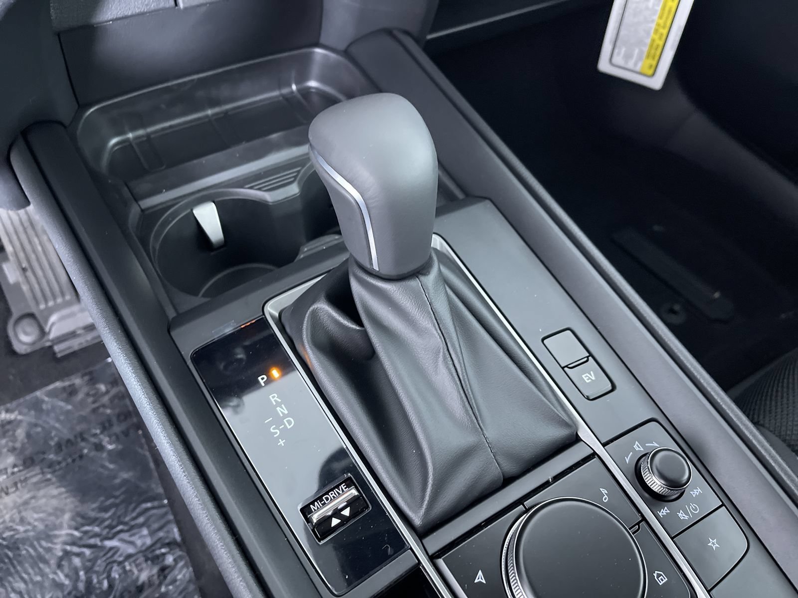 New 2026 Wind Chill Pearl Mazda Preferred image 21