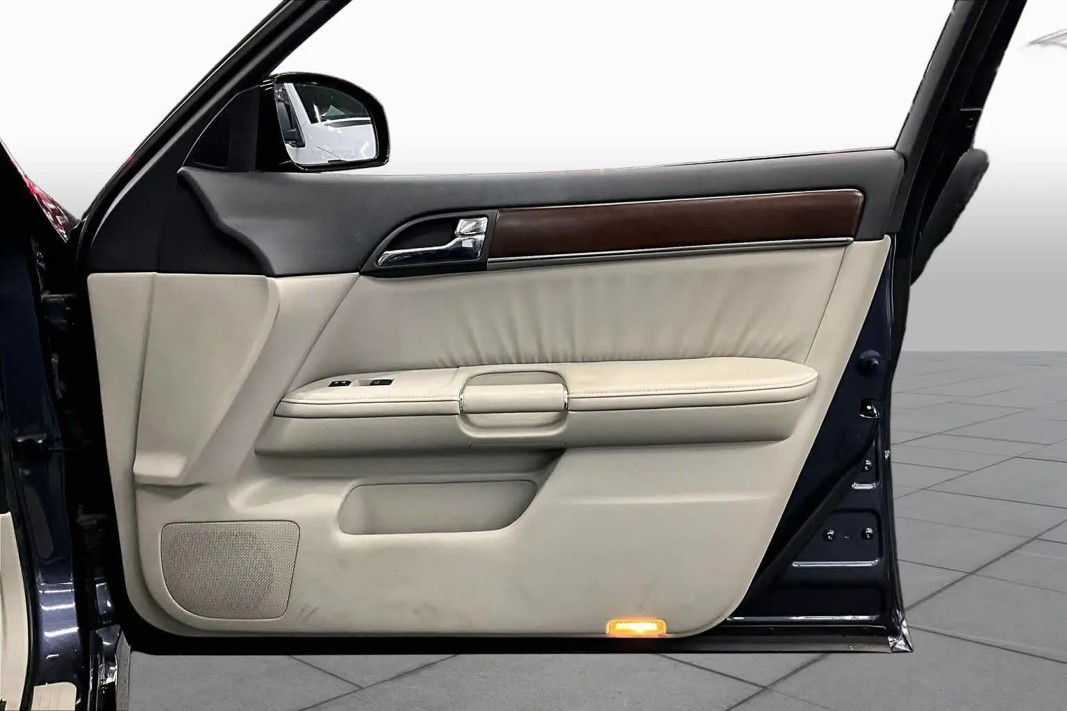 Used 2010 Blue Slate INFINITI  image 22