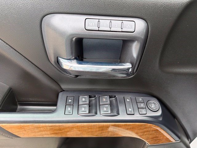 Used 2018 Summit White Chevrolet LTZ image 12