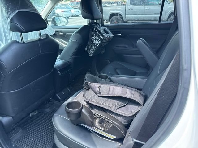 Used 2024 Beige Toyota XLE image 5