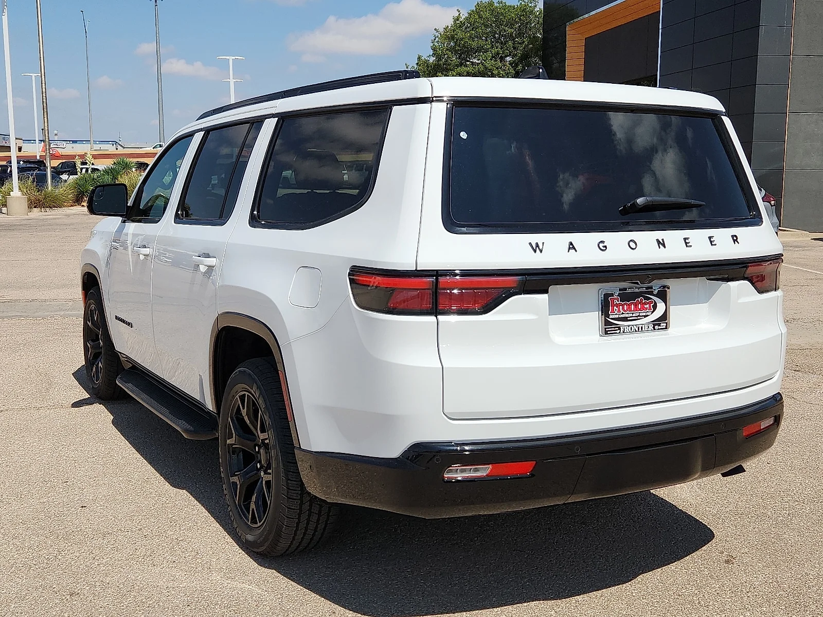 New 2025 Bright White Clear-Coat  Paint Jeep CARBIDE 4X4 image 3