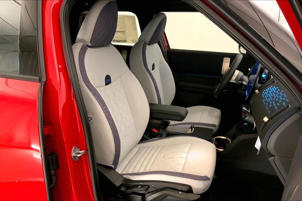 Used 2027 Chili Red II MINI Signature Plus image 7