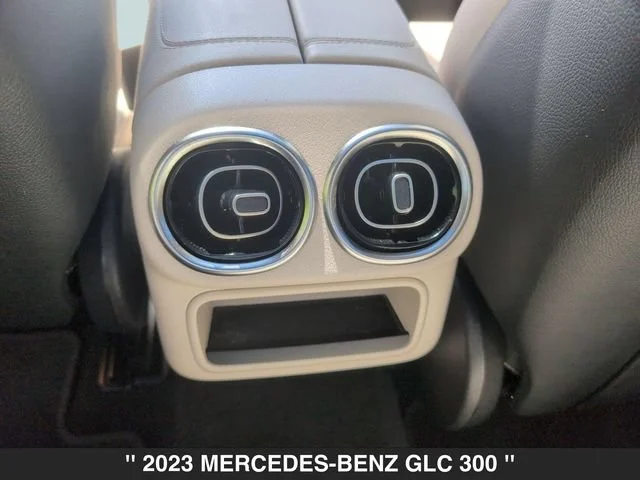Used 2023 Black Mercedes-Benz 4MATIC® SUV image 28