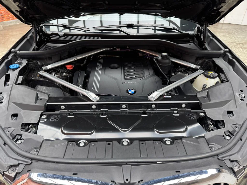 Used 2022 Brown BMW xDrive40i image 29