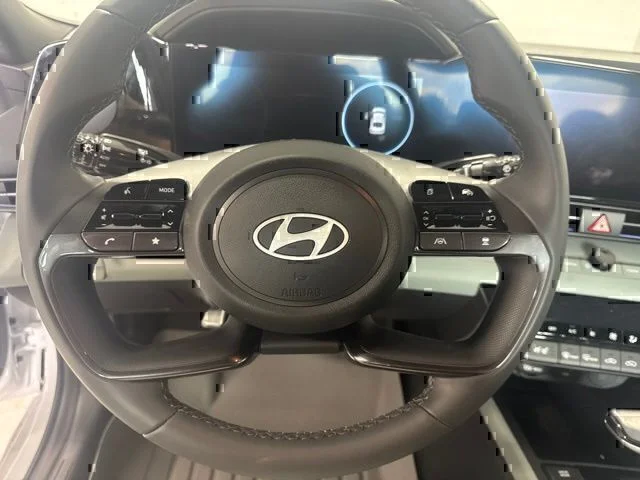 Used 2025 White Hyundai Limited image 15