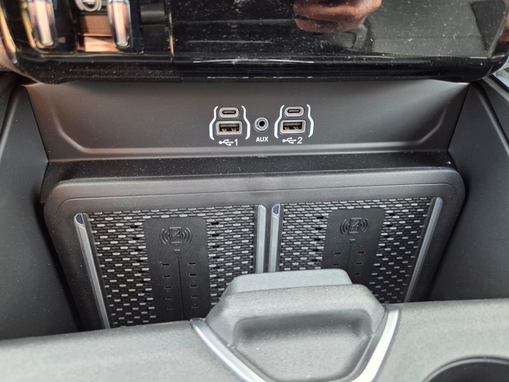 New 2026 Silver-Zynith Exterior Paint RAM Laramie image 24