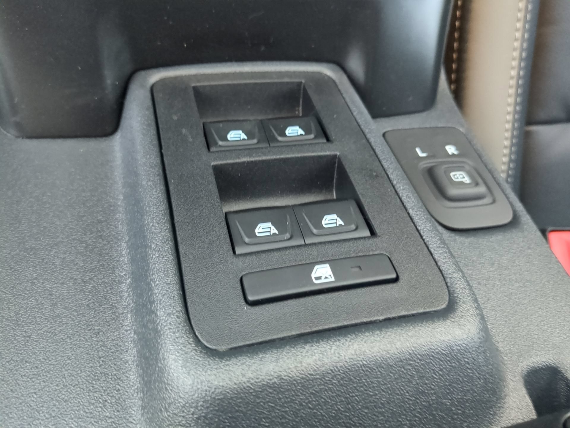 New 2026 Avalanche Gray Ford Outer Banks® image 51