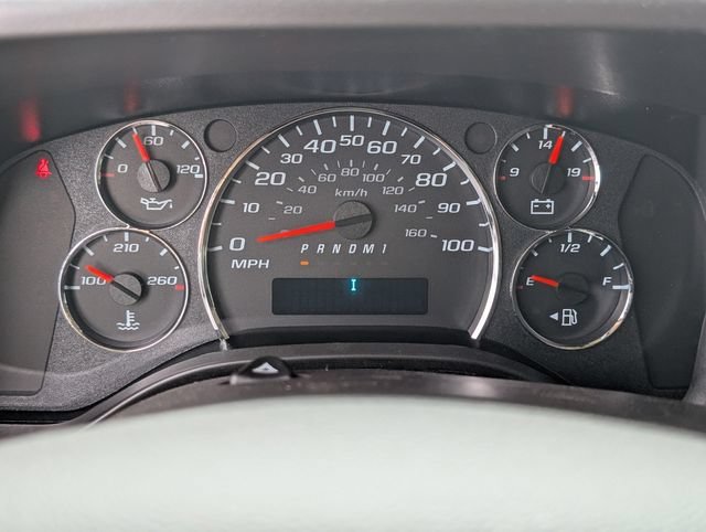 New 2026 Summit White Chevrolet 1WT image 16