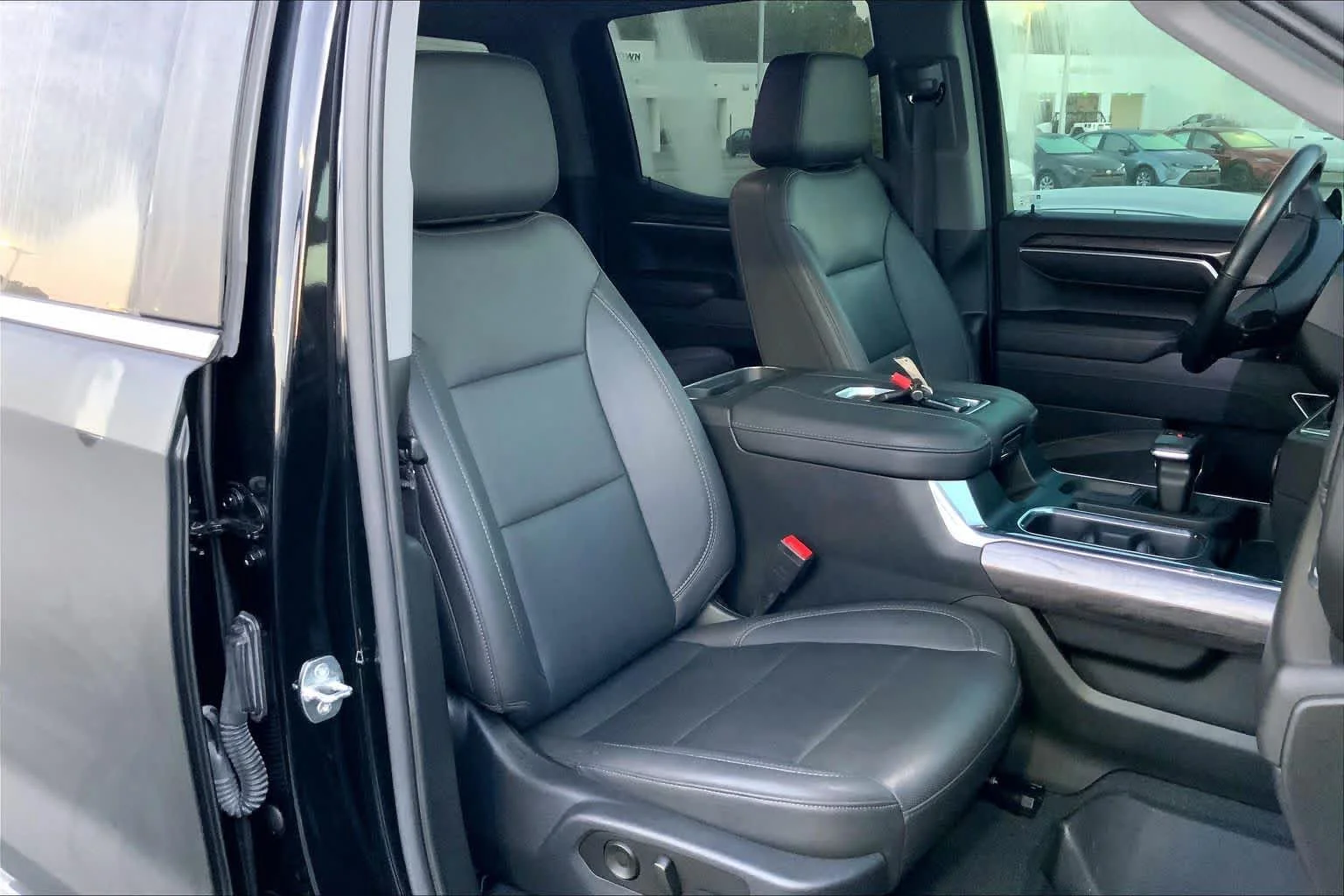 Used 2022 Black Chevrolet LTZ image 9