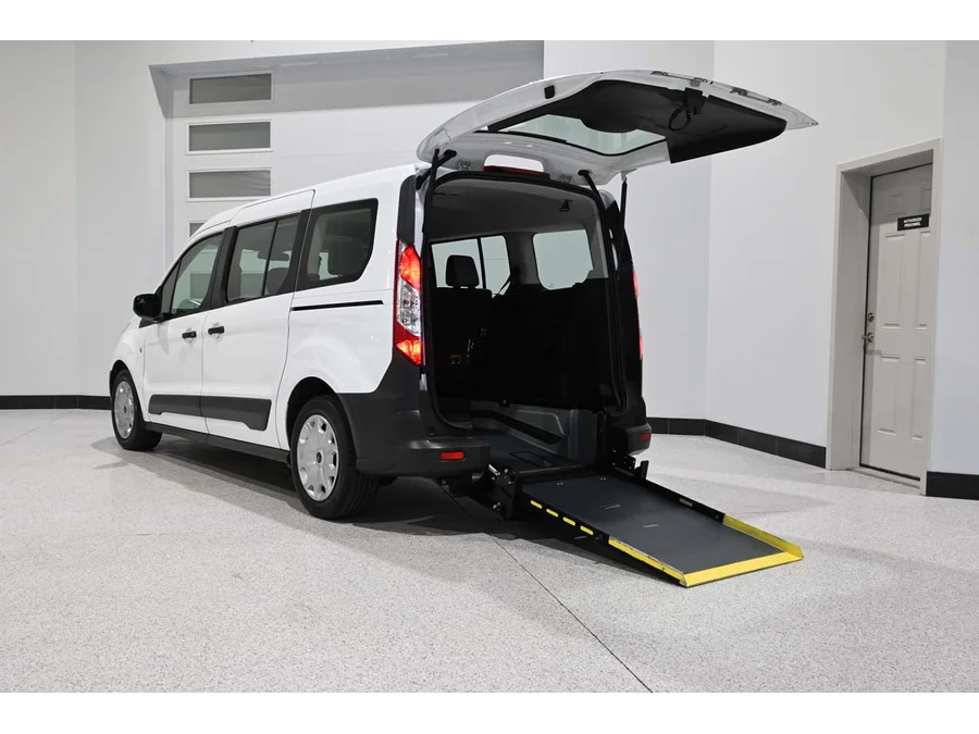 Used 2016 WHITE Ford XL Mobility Handicap Van image 2