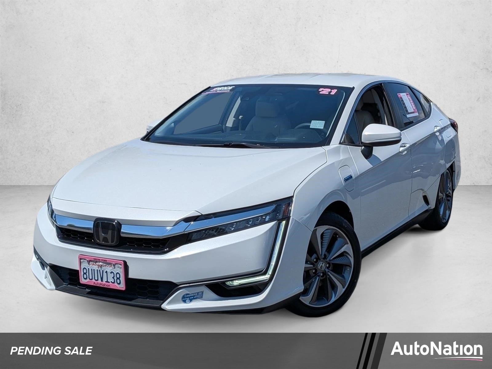 Used 2021 White Honda  image 1