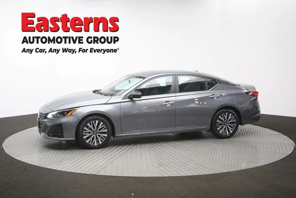 Used 2025 Gray Nissan 2.5 SV image 60