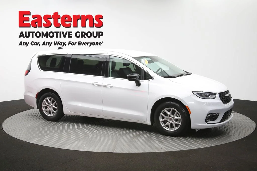 Used 2024 White Chrysler Touring L image 48