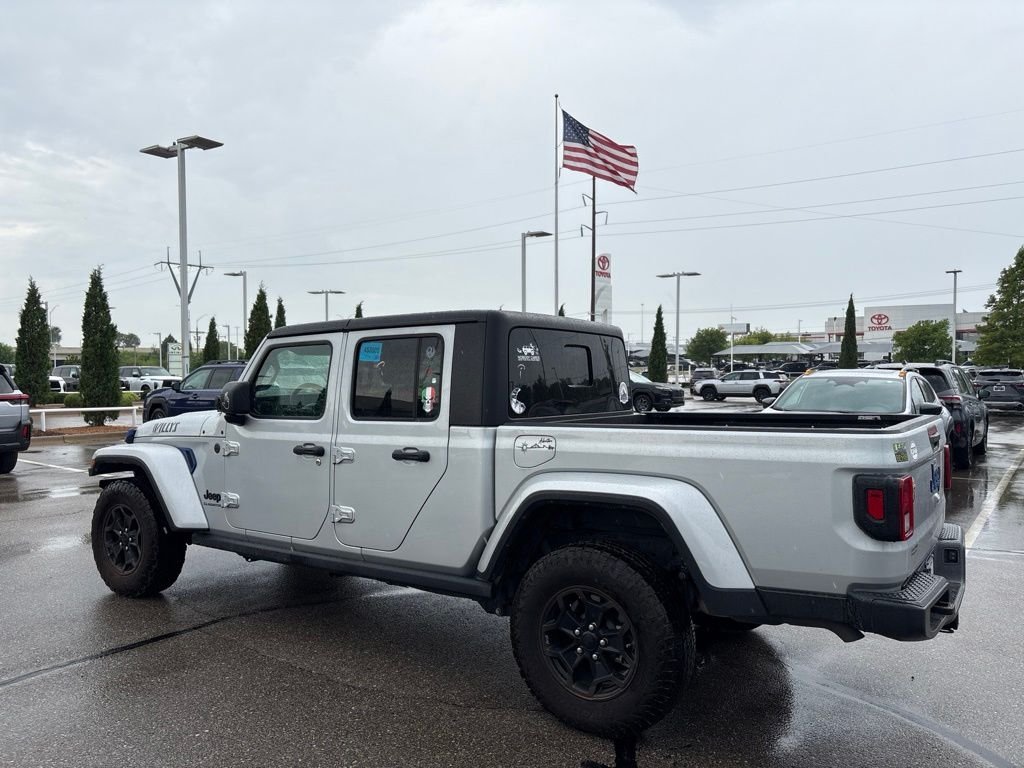 Used 2022 Silver Jeep Willys image 5