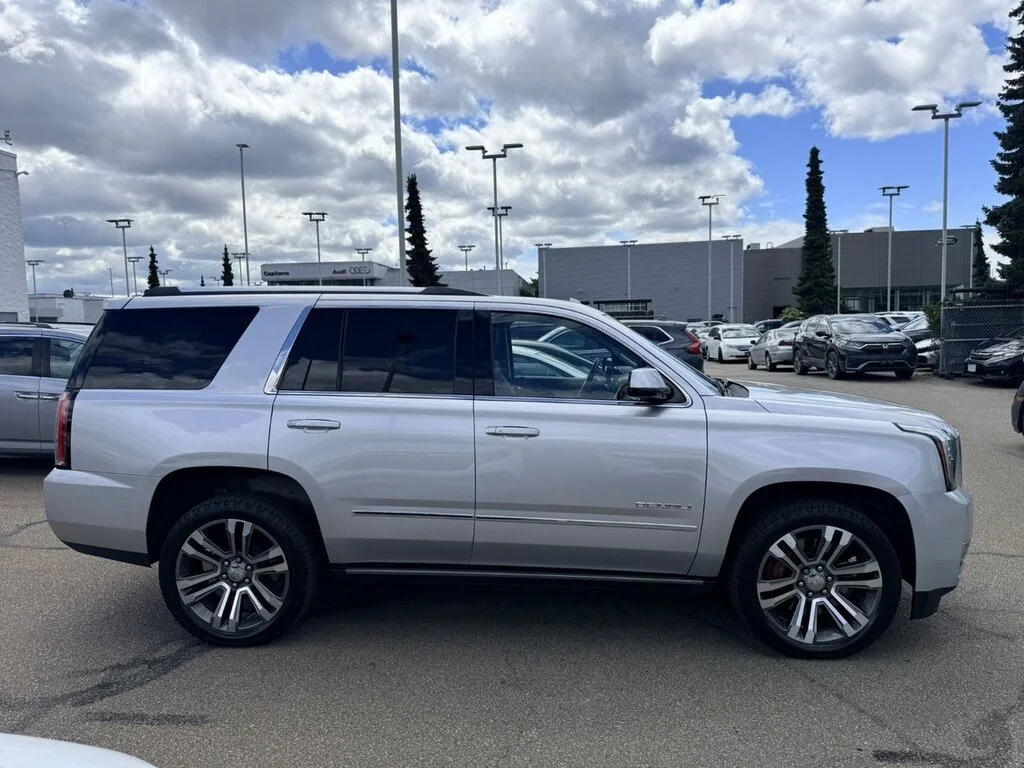 Used 2020 Quicksilver Metallic GMC 4x4 Denali Dilawri Certified   Local BC   Regularl image 5