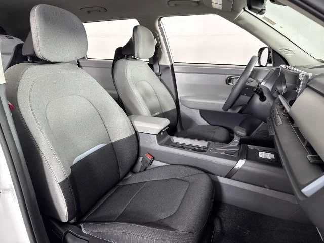New 2027 White Kia S image 23