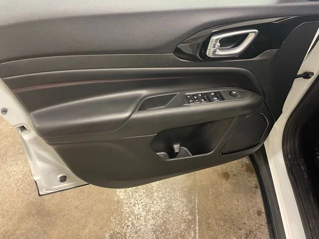 Used 2023 White Jeep Trailhawk image 26