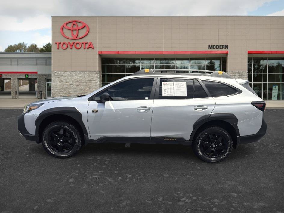Used 2025 Ice Silver Metallic Subaru Wilderness image 3