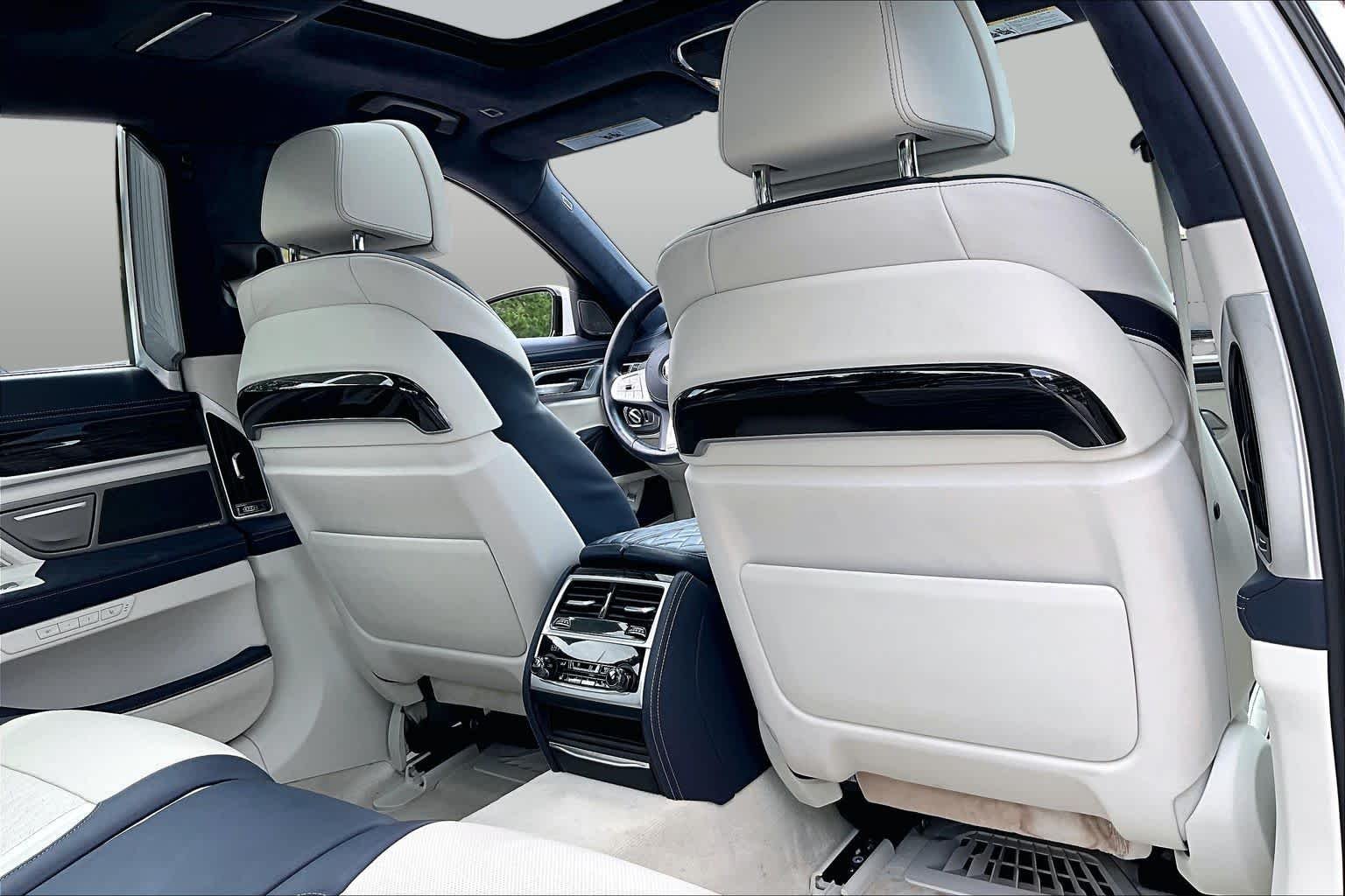 2022 BMW 7 Series 750i - Photo 20