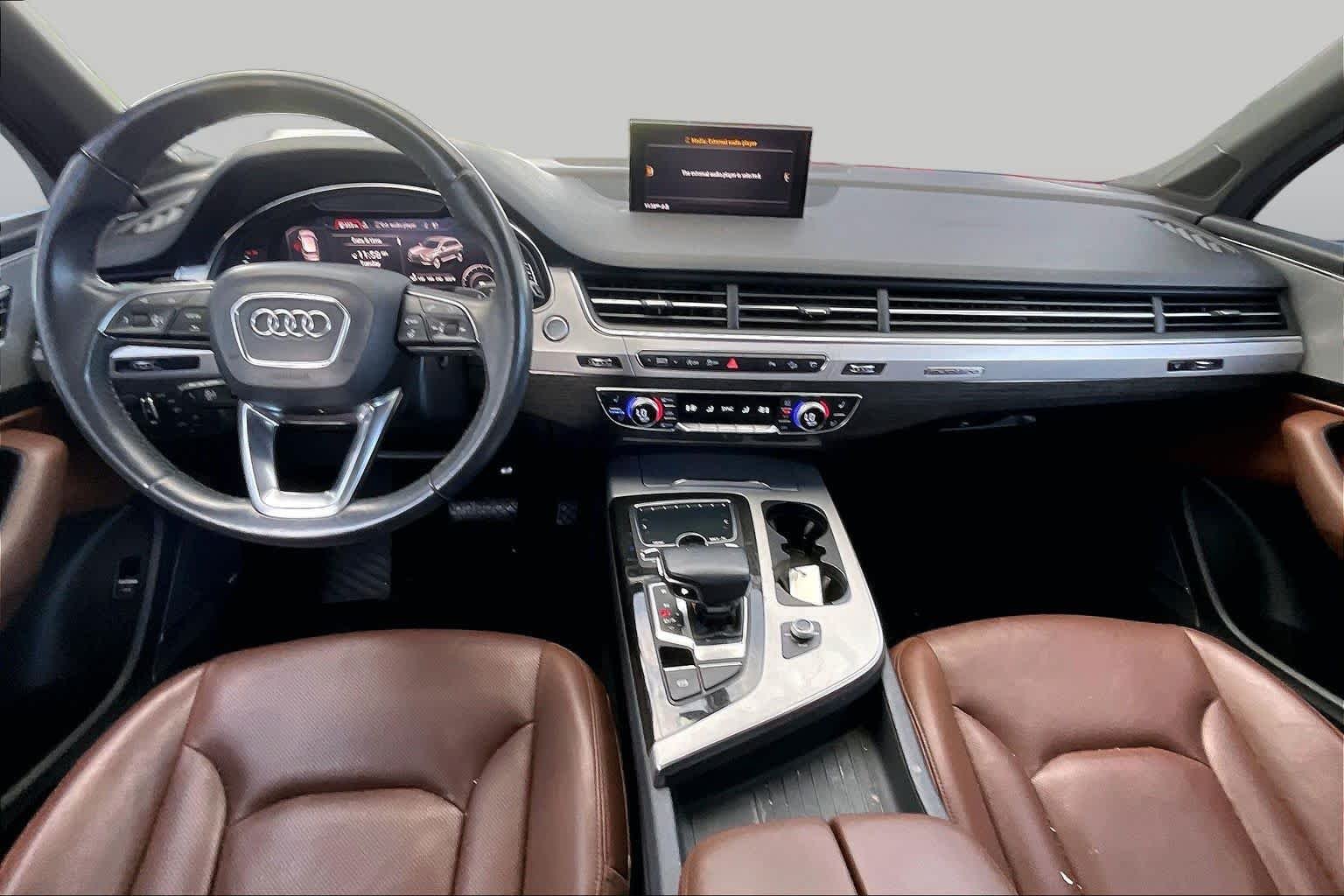 Used 2018 Florett Silver Metallic Audi Premium Plus image 16