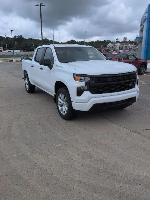 New 2026 Summit White Chevrolet Custom image 3