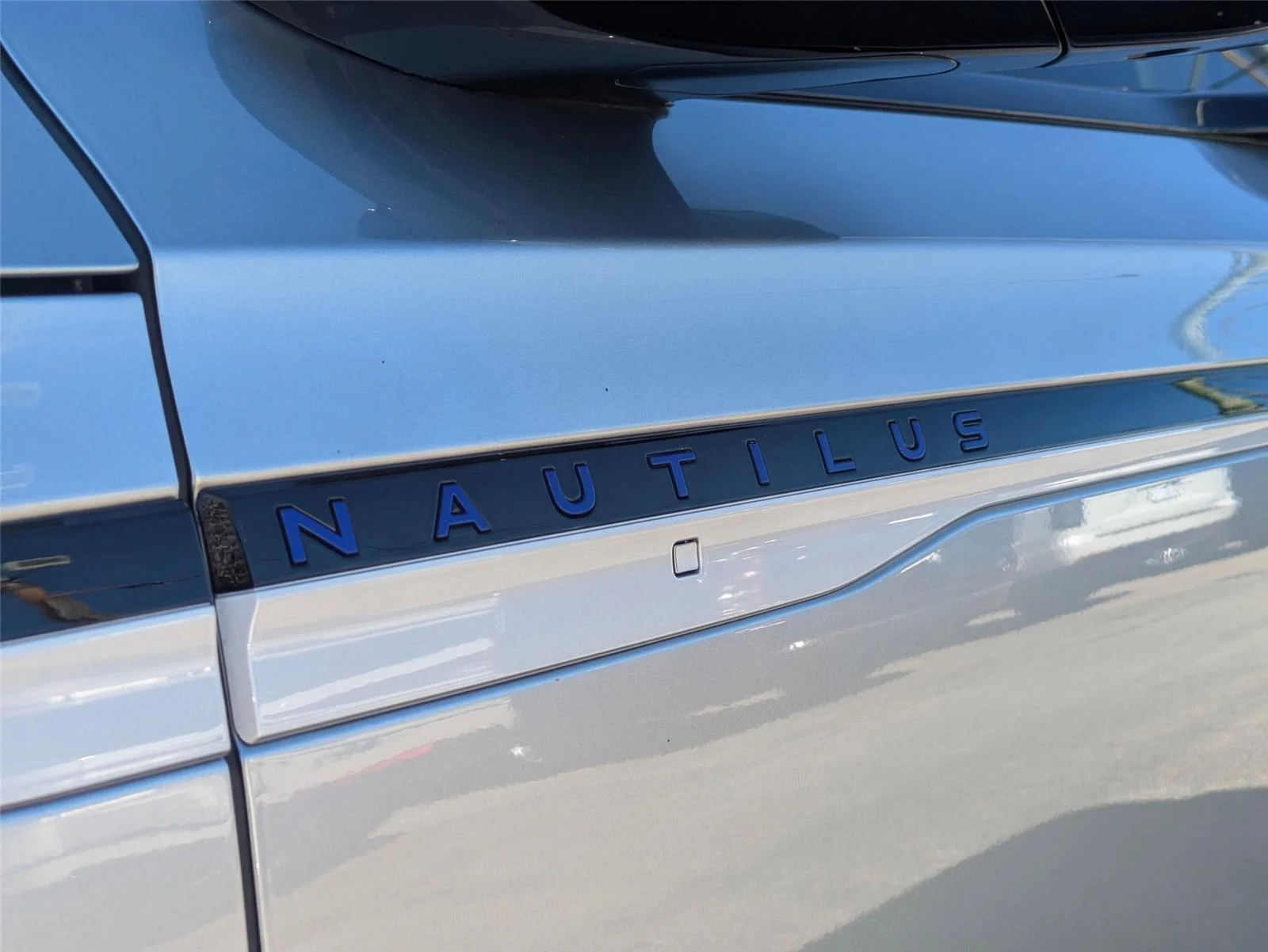 Used 2025 Silver Radiance Metallic Clearcoat Lincoln Reserve image 44