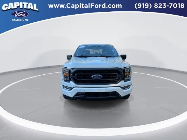 Used 2021 White Ford XLT image 3