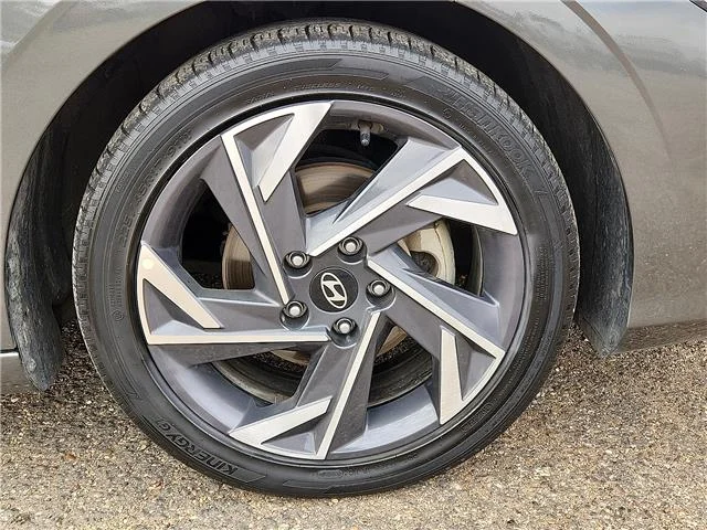 Used 2025 Gray Hyundai Limited (IVT) image 7