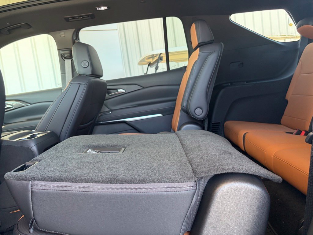 2027 Chevrolet Traverse Z71 - Photo 18