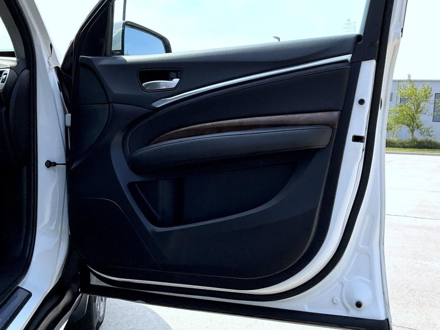 Used 2019 White Acura 3.5L Technology Package image 17