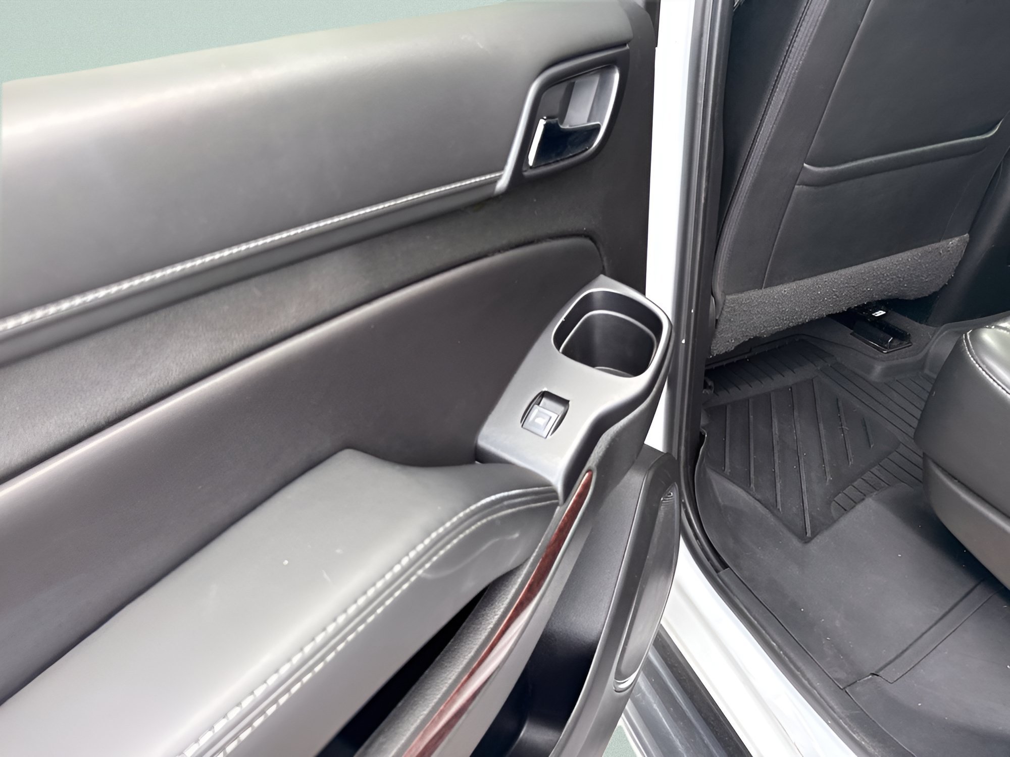 Used 2019 Summit White GMC SLT image 30