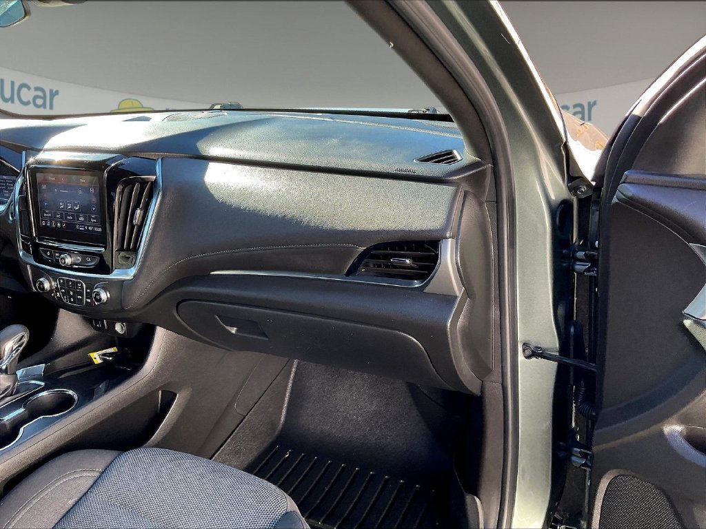 Used 2023 Silver Sage Metallic Chevrolet AWD image 13