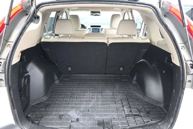 Used 2016  Honda Touring image 24