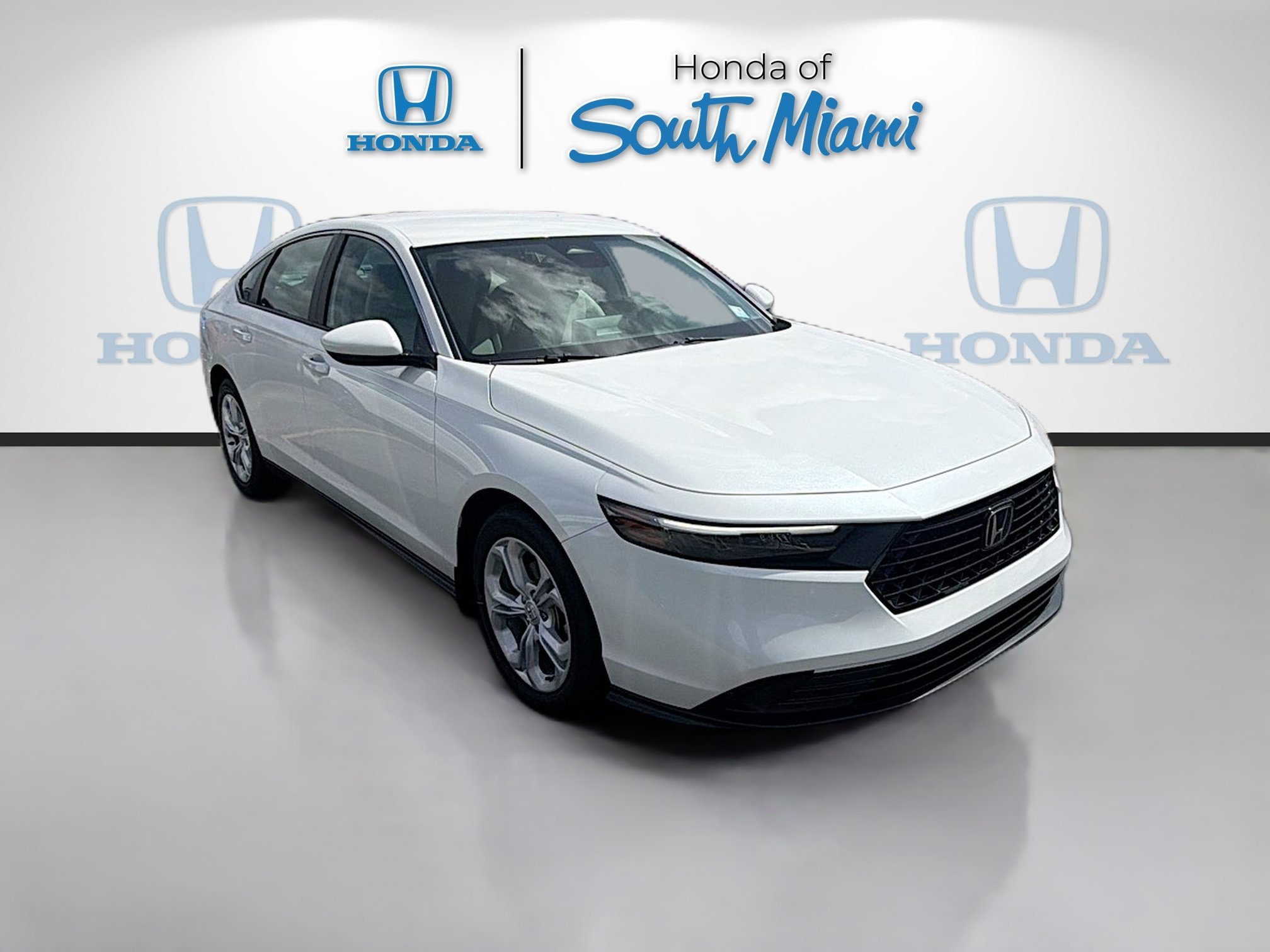 New 2026 Platinum White Pearl Honda LX image 8