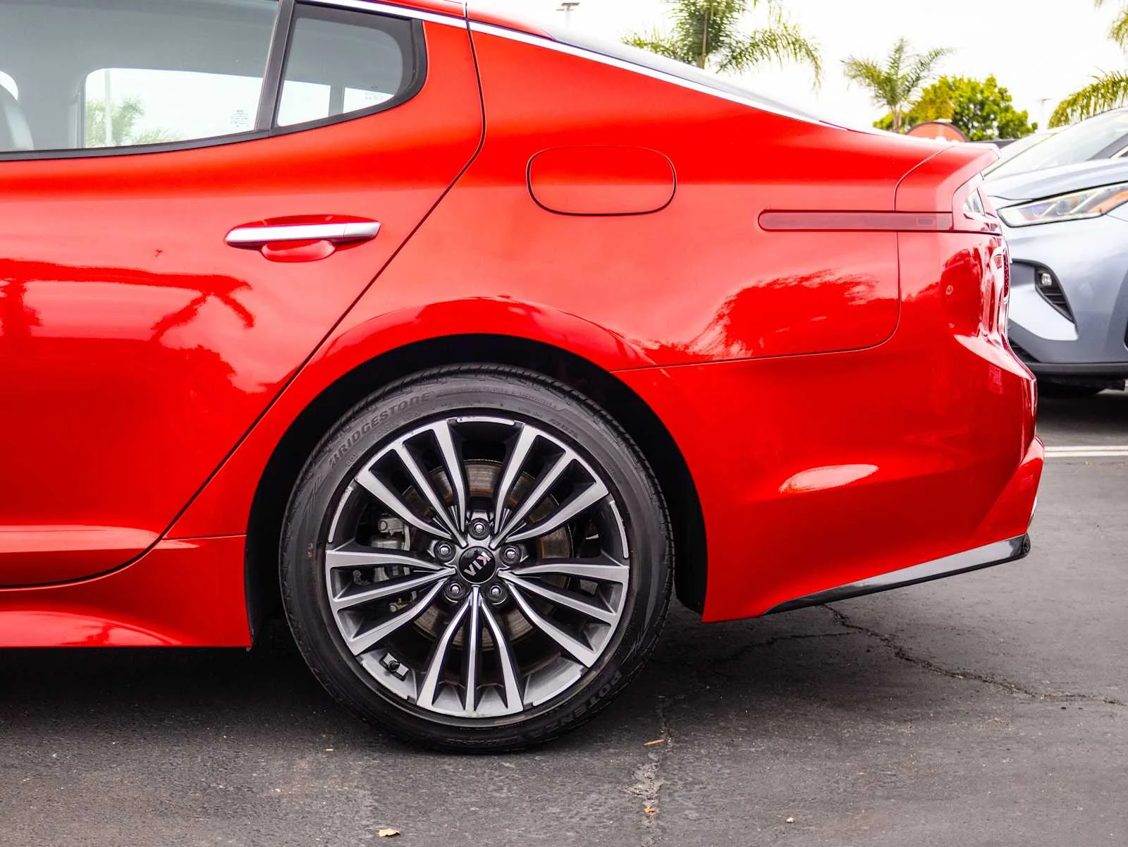 Used 2019 Red Kia Base image 8