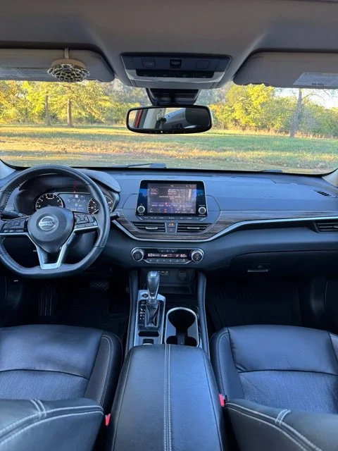 Used 2020 Scarlet Ember Nissan 2.5 SL image 18