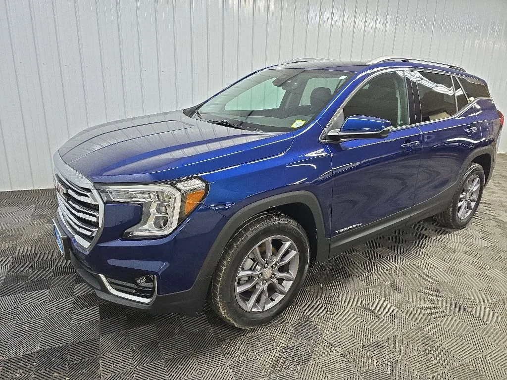 Used 2023 Blue GMC SLT image 8