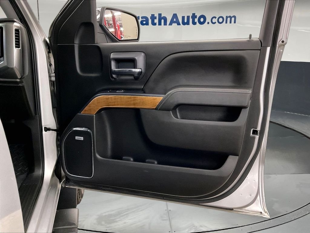 Used 2018 Silver Chevrolet LTZ image 29