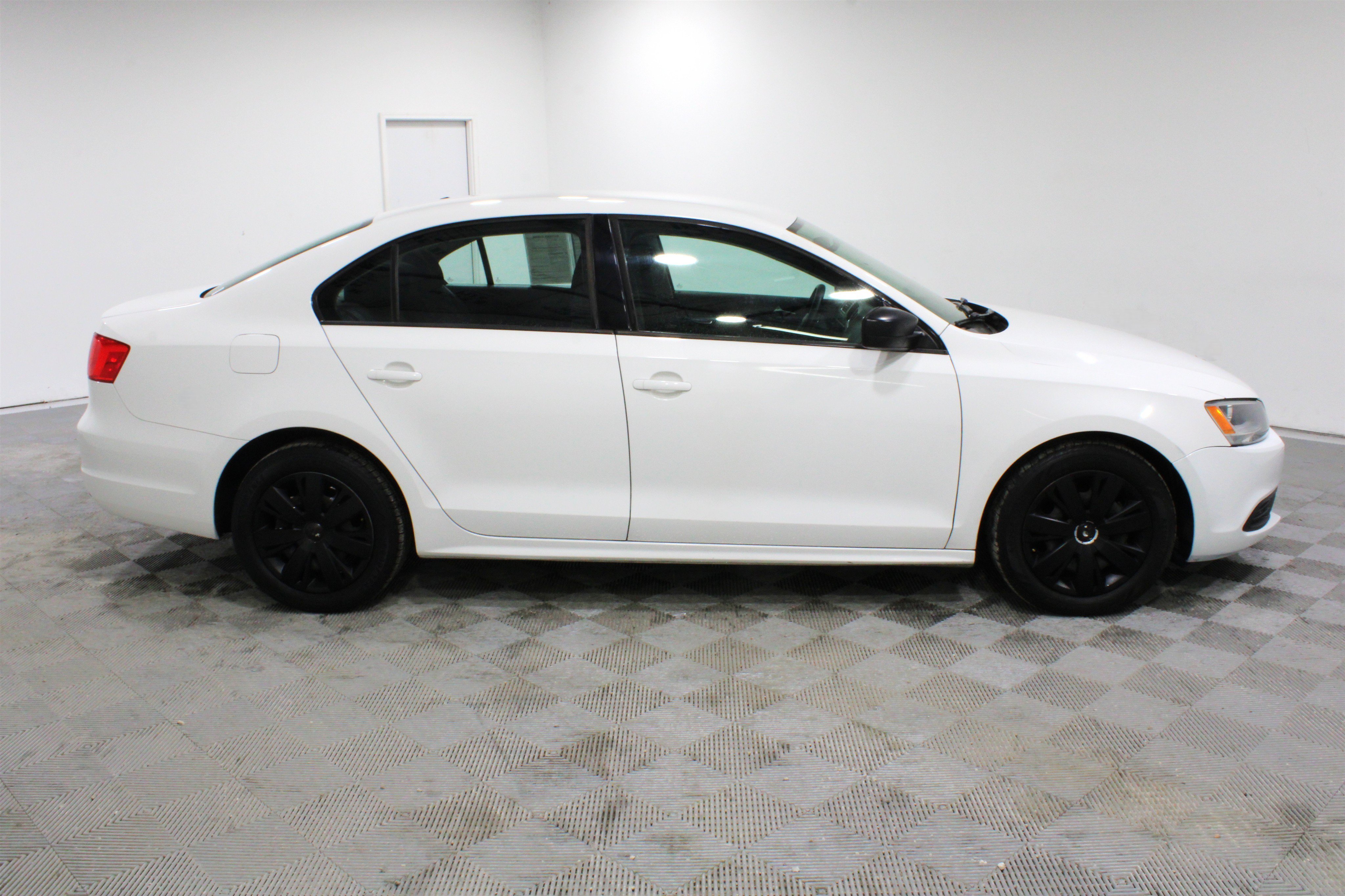Used 2012 Candy White Volkswagen S image 20
