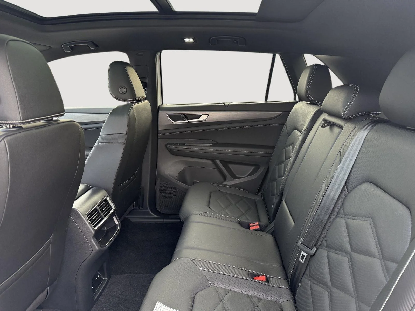 2026 Volkswagen Atlas Cross Sport SE w/Tech - Photo 10