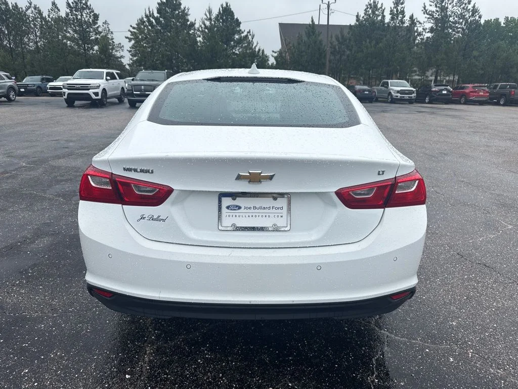 Used 2025 White Chevrolet LT image 19