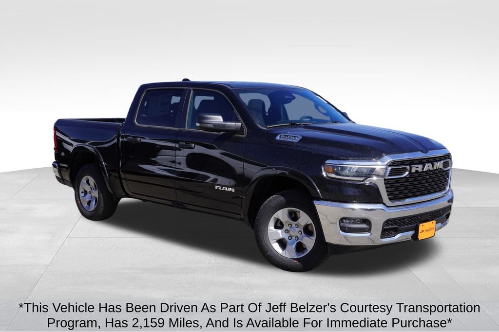 New 2026 Diamond Black Crystal Pearl-Coat Exterior Paint RAM Big Horn image 1