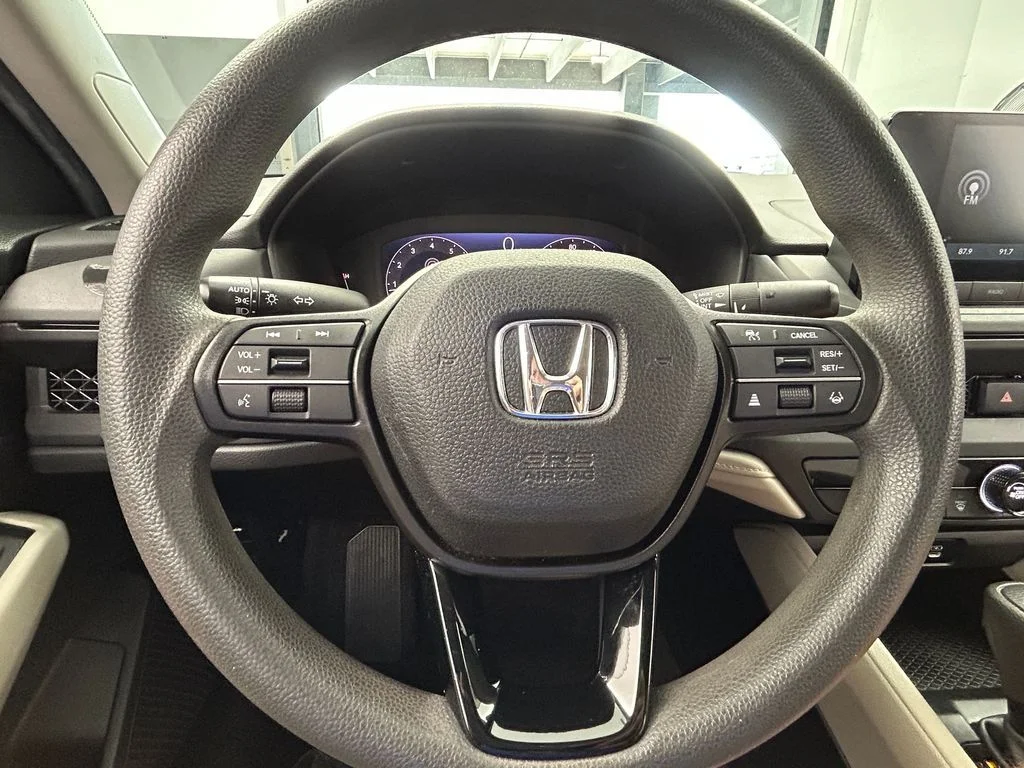 Used 2024 Gray Honda LX image 26